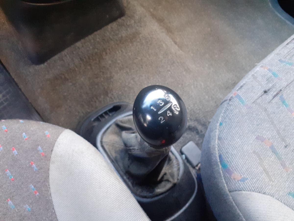 Hyundai H1 2.5 TD · 9 Lugares — imagen 14