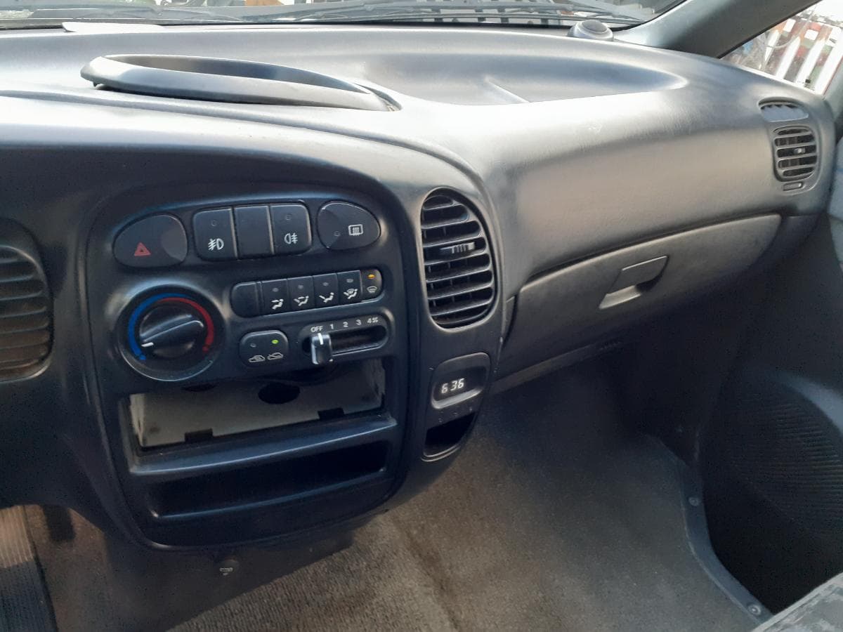Hyundai H1 2.5 TD · 9 Lugares — imagen 16
