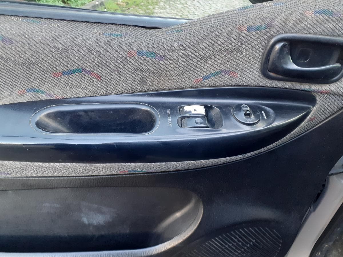 Hyundai H1 2.5 TD · 9 Lugares — imagen 19