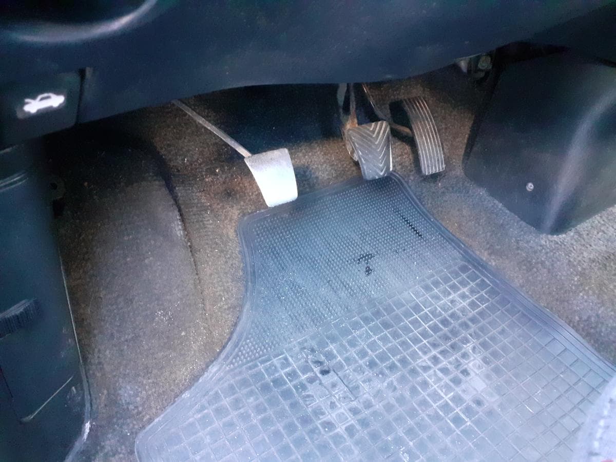 Hyundai H1 2.5 TD · 9 Lugares — imagen 21