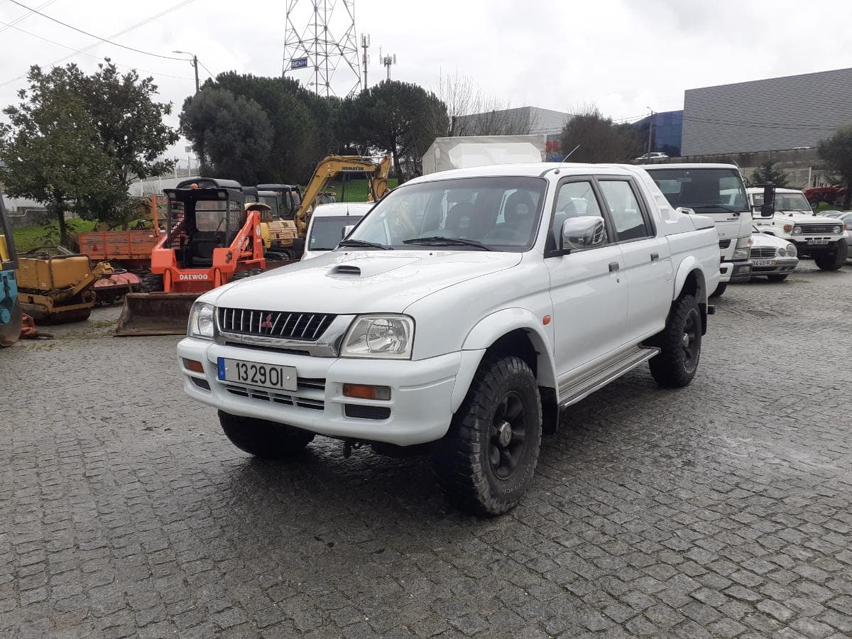Mitsubishi L200 Strakar 2.5 TD · Ano 1999 — image 3
