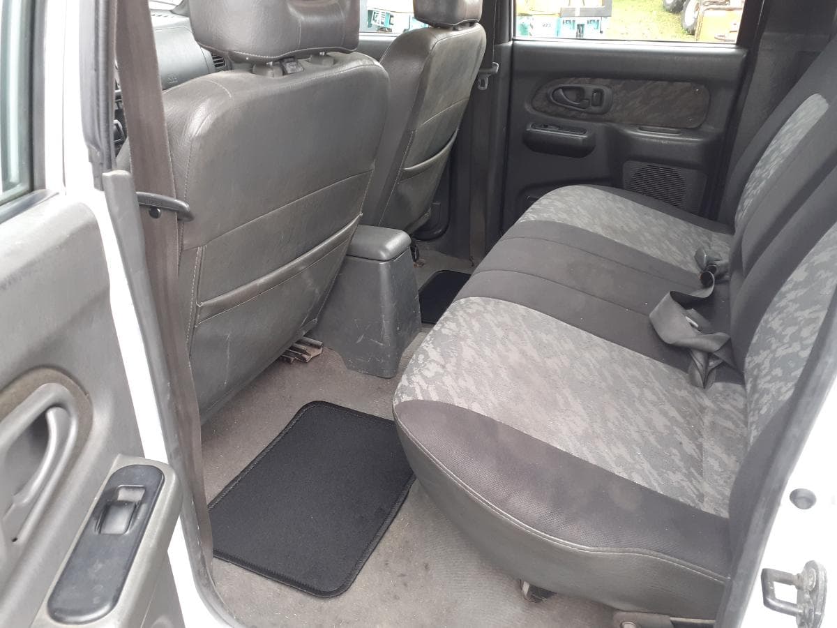 Mitsubishi L200 Strakar 2.5 TD · Ano 1999 — image 14