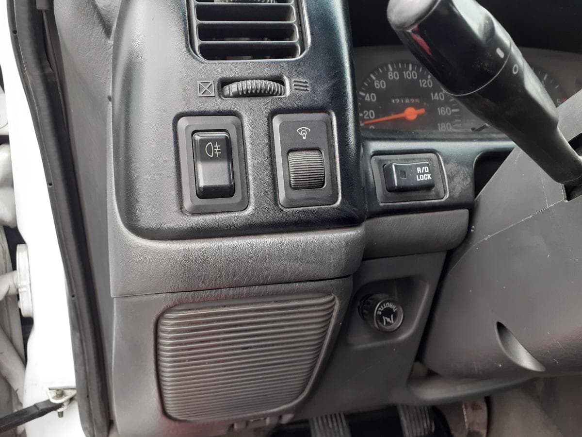 Mitsubishi L200 Strakar 2.5 TD · Ano 1999 — image 18
