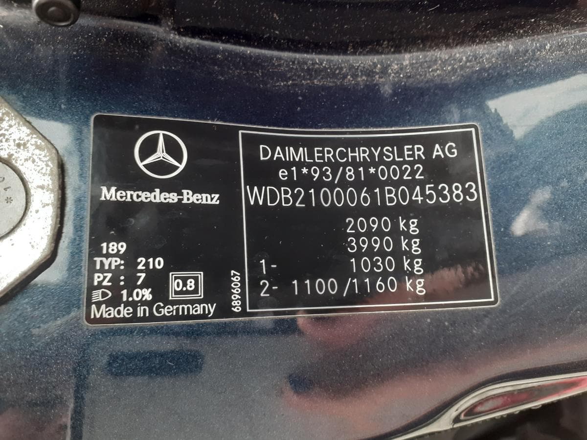 Mercedes-Benz E220 CDI · Ano 2000 — imagen 9