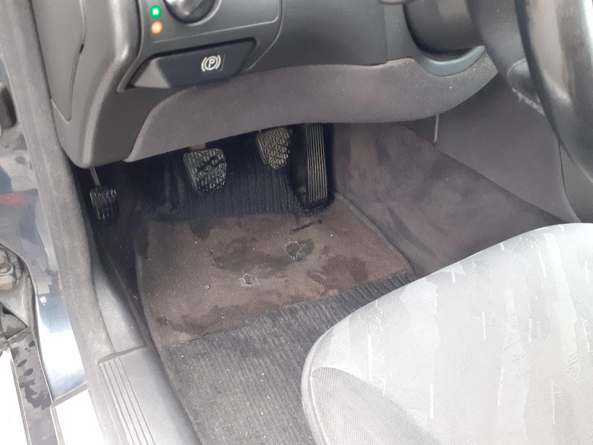 Mercedes-Benz E220 CDI · Ano 2000 — imagen 13
