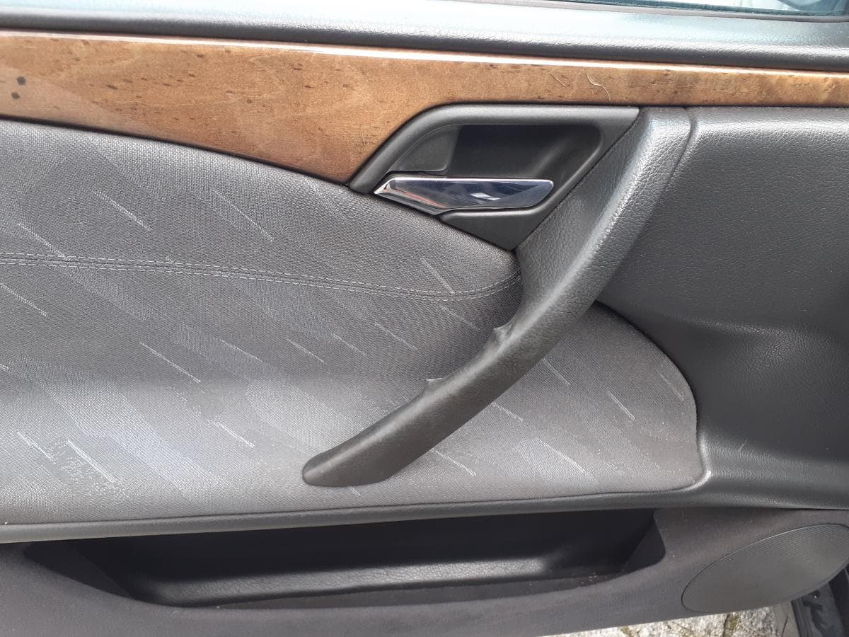 Mercedes-Benz E220 CDI · Ano 2000 — imagen 19