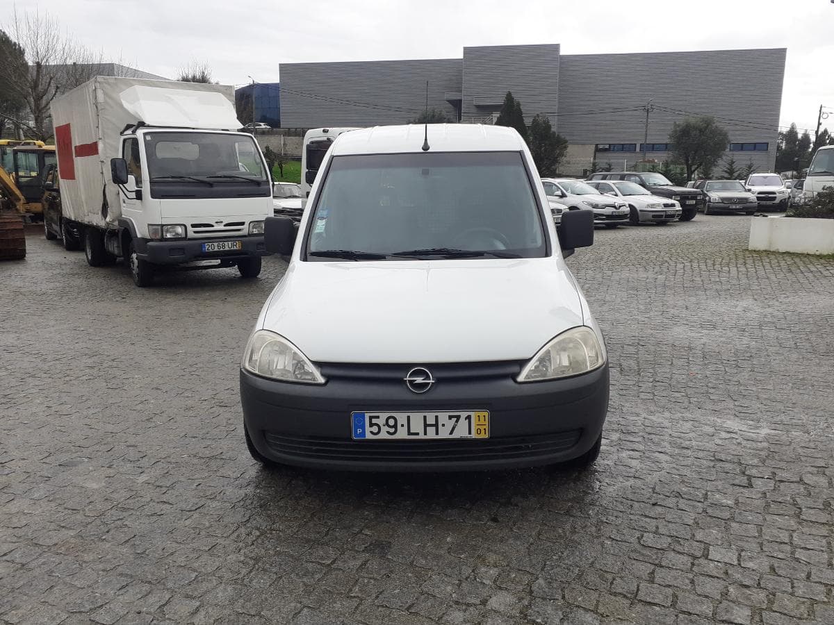 Opel Combo 1.3 CDTI · Ano 2011 — imagen 2