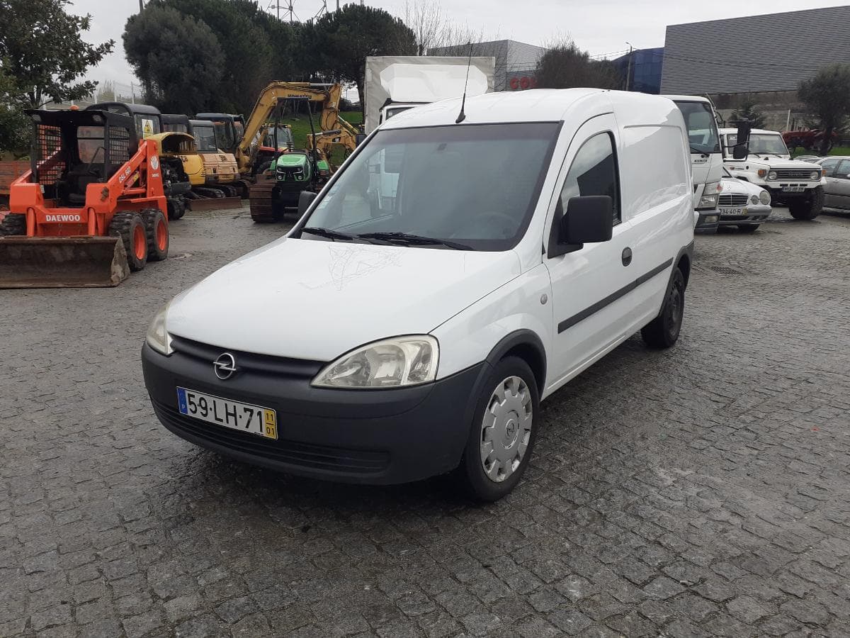 Opel Combo 1.3 CDTI · Ano 2011 — imagen 3