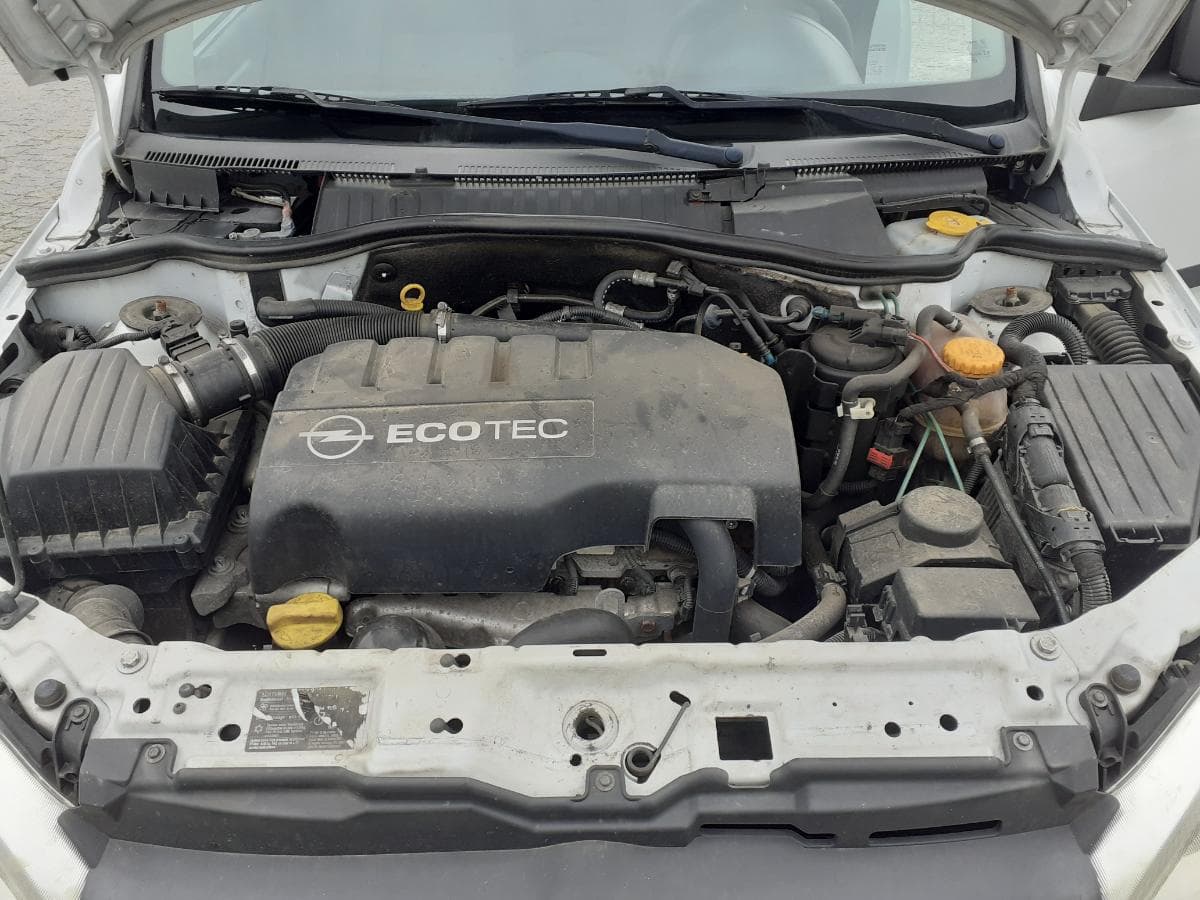 Opel Combo 1.3 CDTI · Ano 2011 — imagen 8