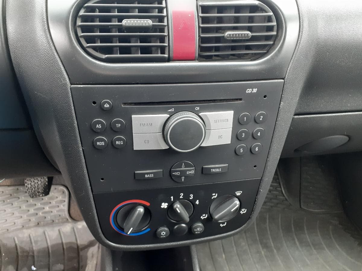 Opel Combo 1.3 CDTI · Ano 2011 — imagen 16
