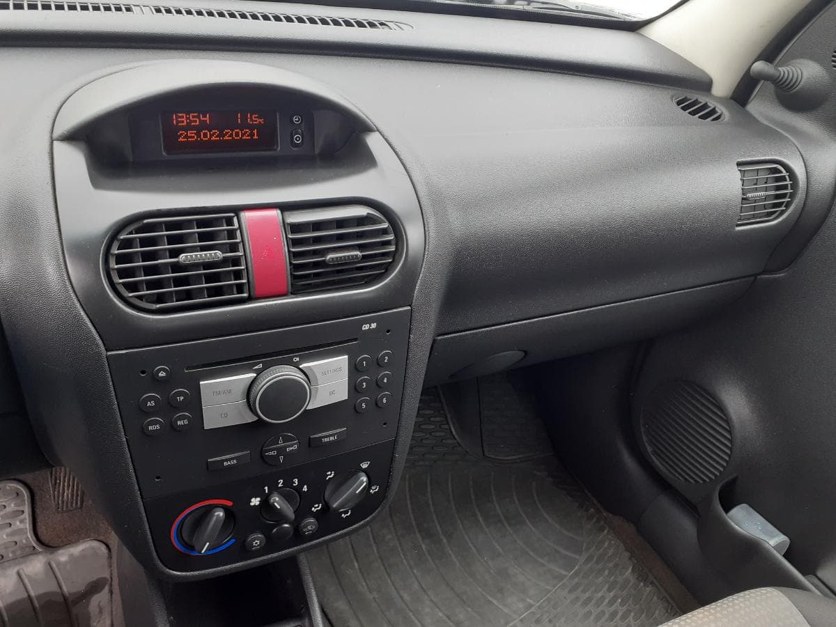 Opel Combo 1.3 CDTI · Ano 2011 — imagen 17