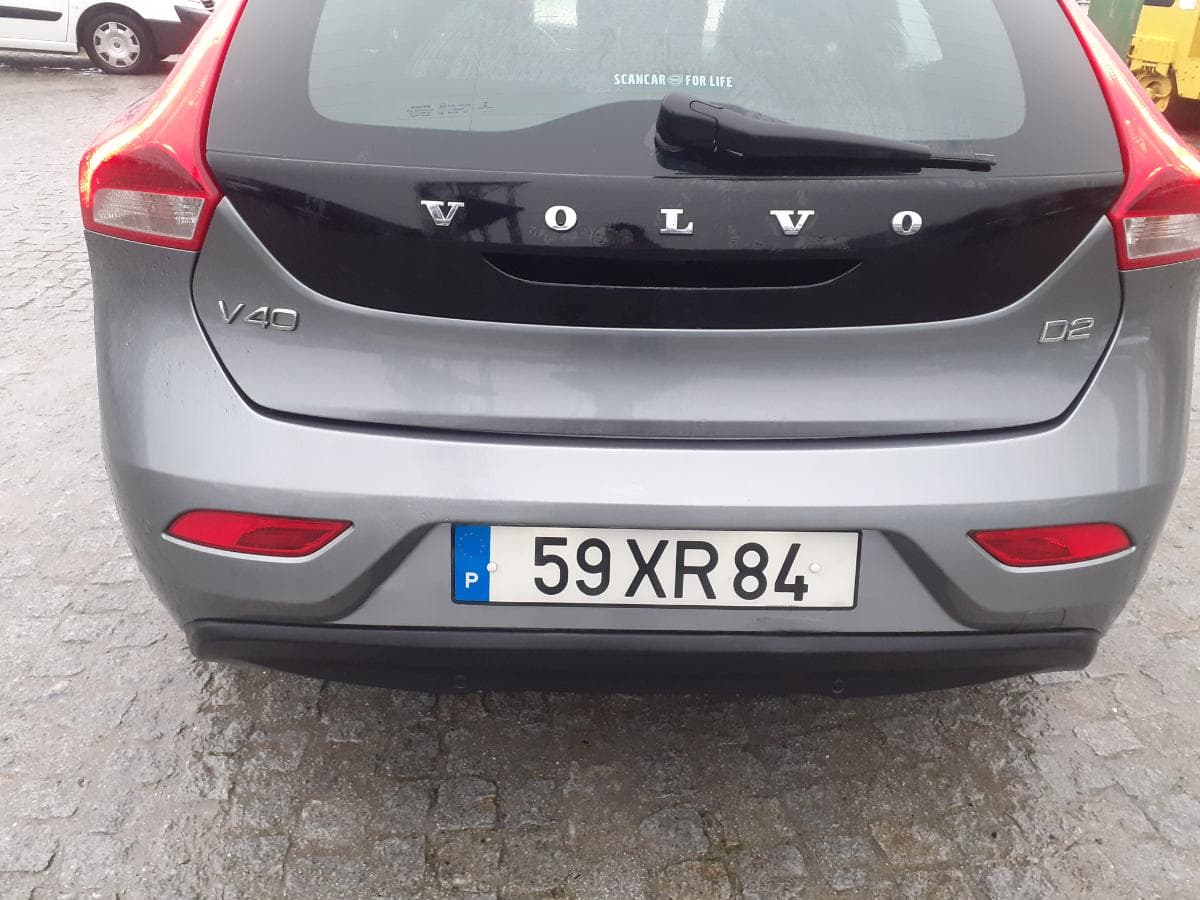 Volvo V40 · Ano 2015   59-XR-84 · — imagen 7