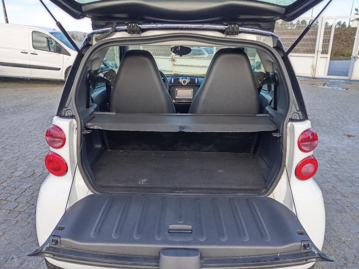 Smart Fortwo Coupé · Ano 2011 — imagem 9