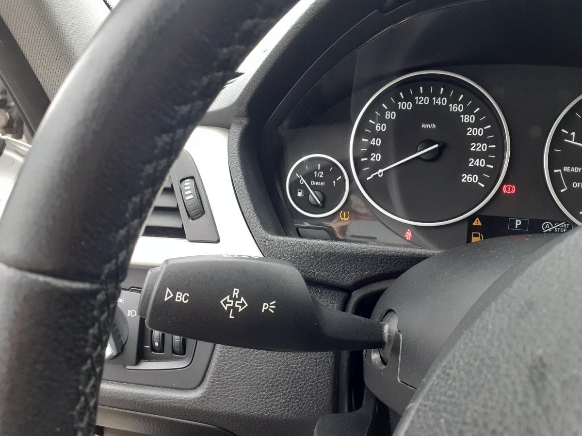 BMW 316D · Ano 2015 — imagen 18
