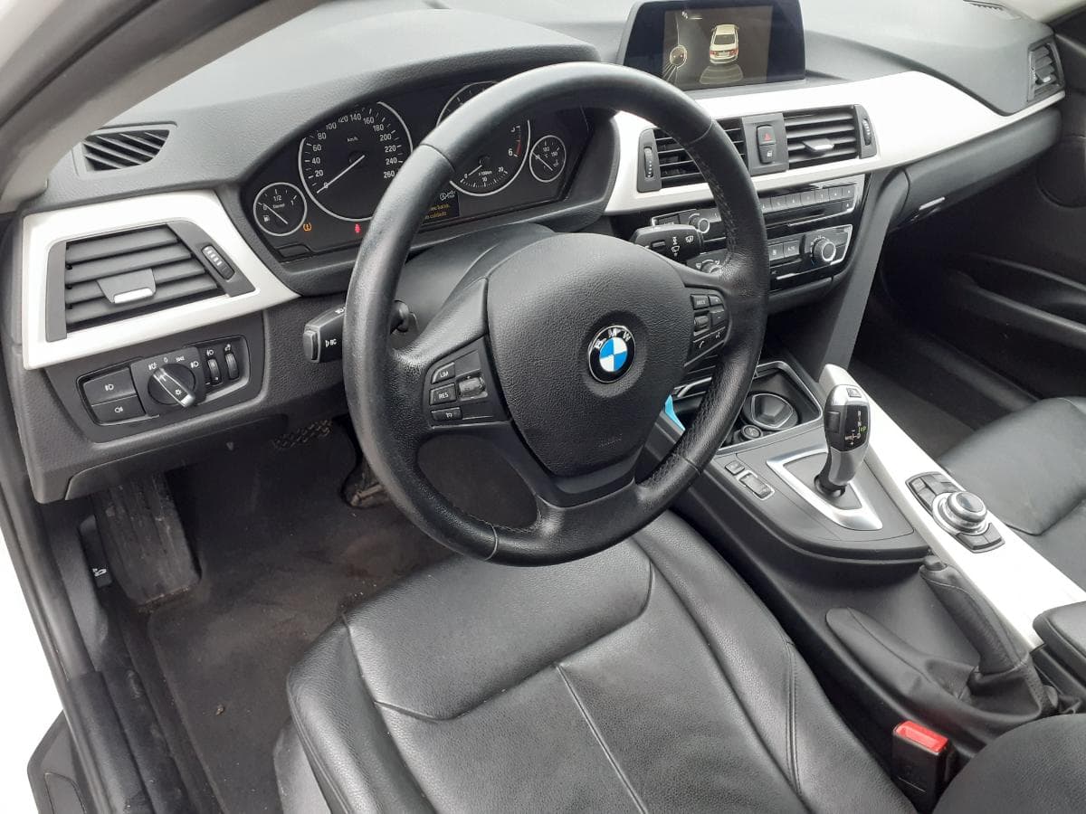 BMW 316D · Ano 2015 — imagen 22