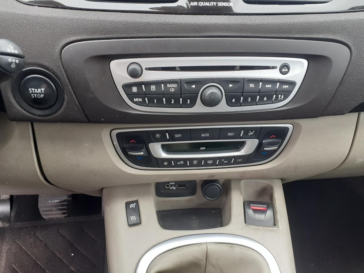 Renault Grand Scénic 1.6 DCI · Ano 2011 — imagem 14