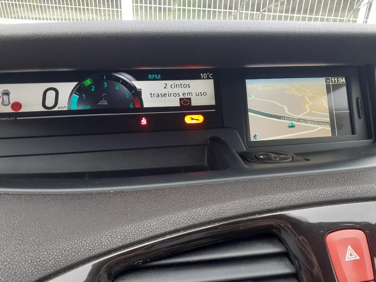 Renault Grand Scénic 1.6 DCI · Ano 2011 — imagem 15