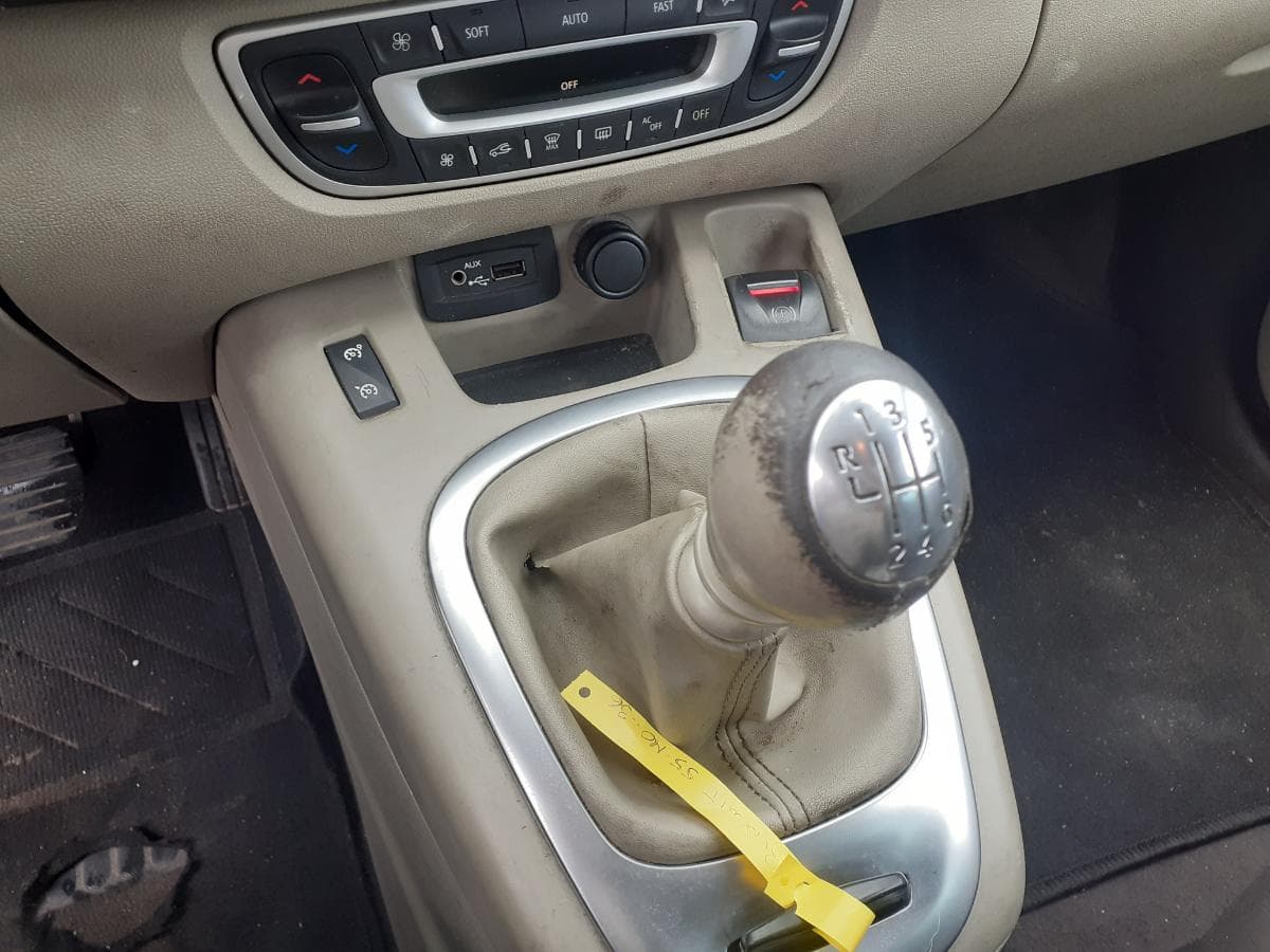 Renault Grand Scénic 1.6 DCI · Ano 2011 — imagem 18