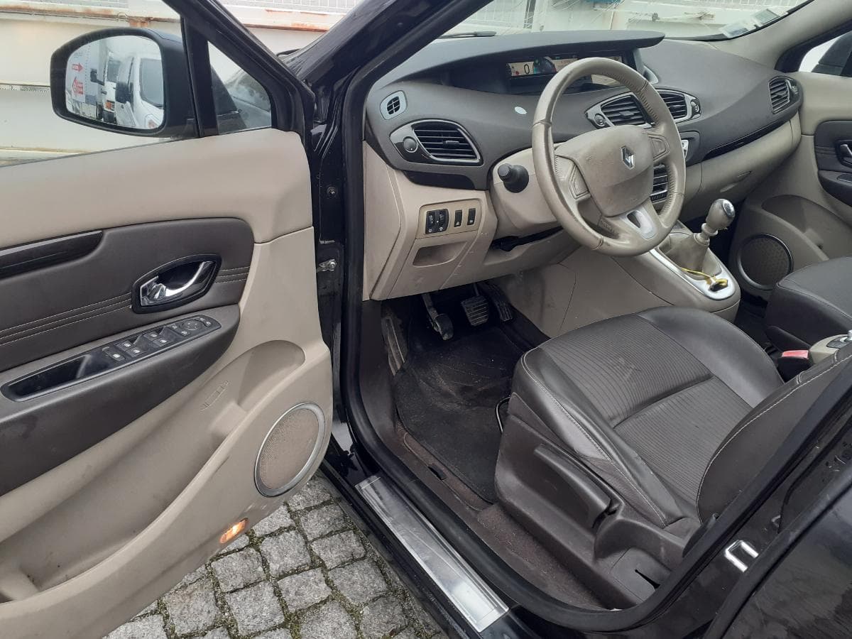 Renault Grand Scénic 1.6 DCI · Ano 2011 — imagem 11