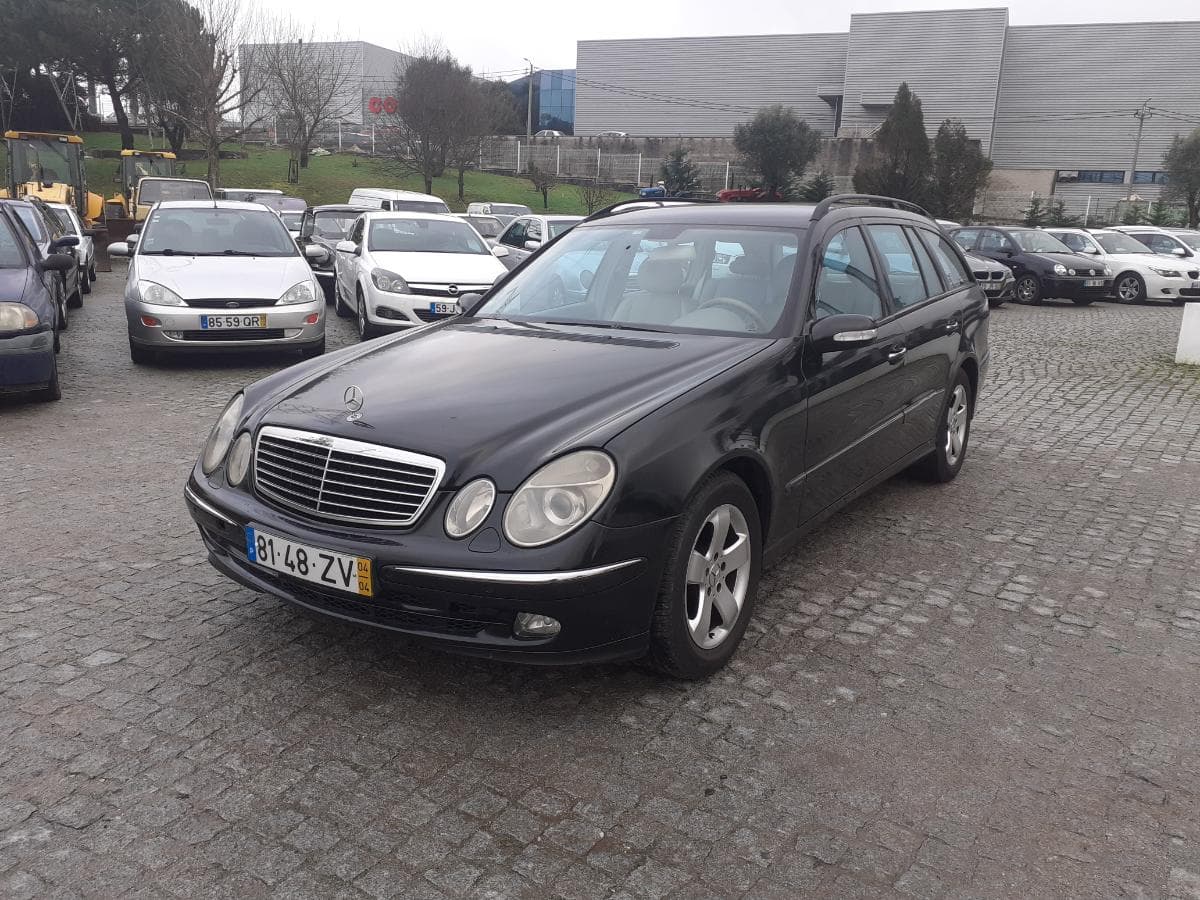 Mercedes E 270 CDI · Ano 2004 — image 3