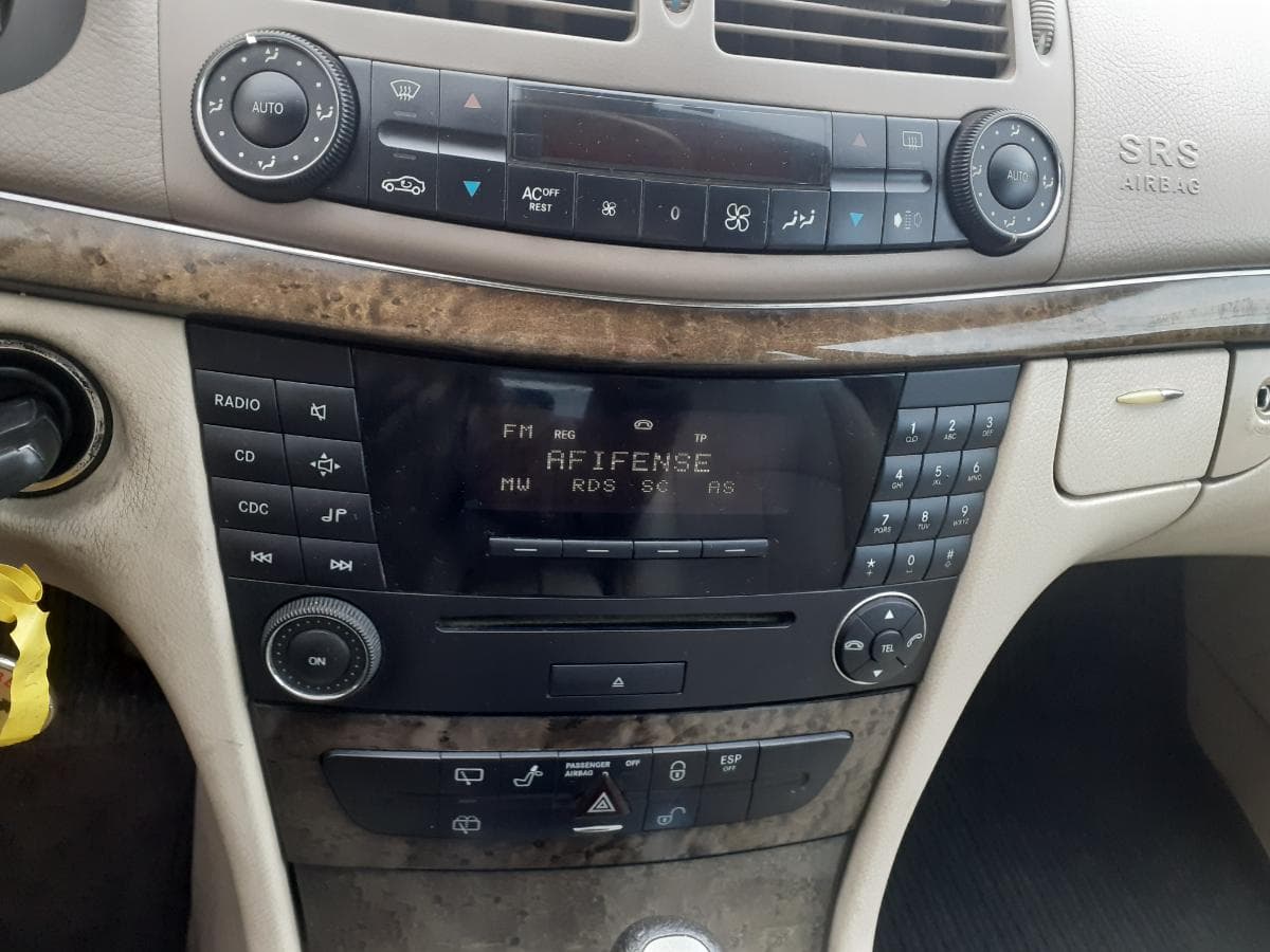 Mercedes E 270 CDI · Ano 2004 — image 20