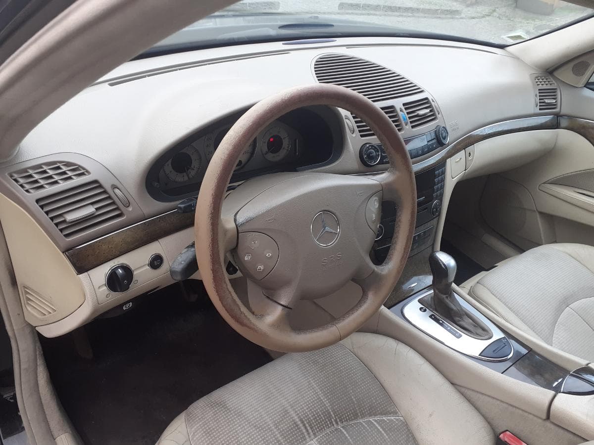 Mercedes E 270 CDI · Ano 2004 — image 21