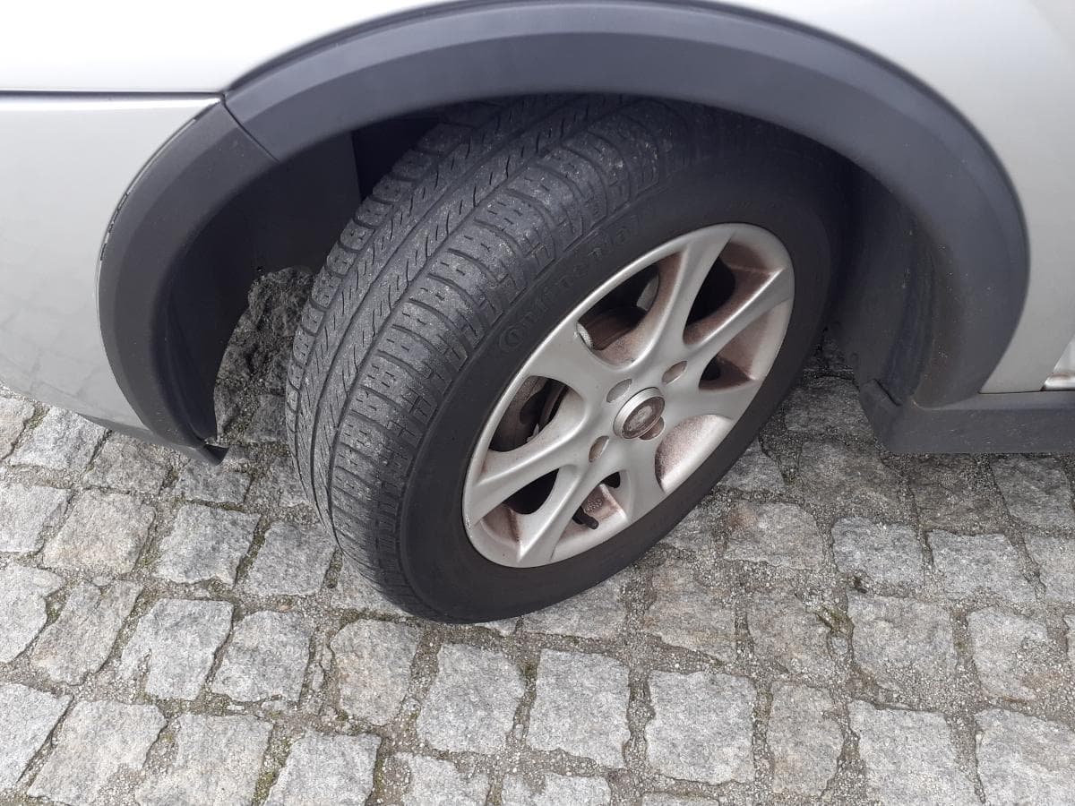 Opel Corsa 1.2 · Ano 2004 — imagen 9