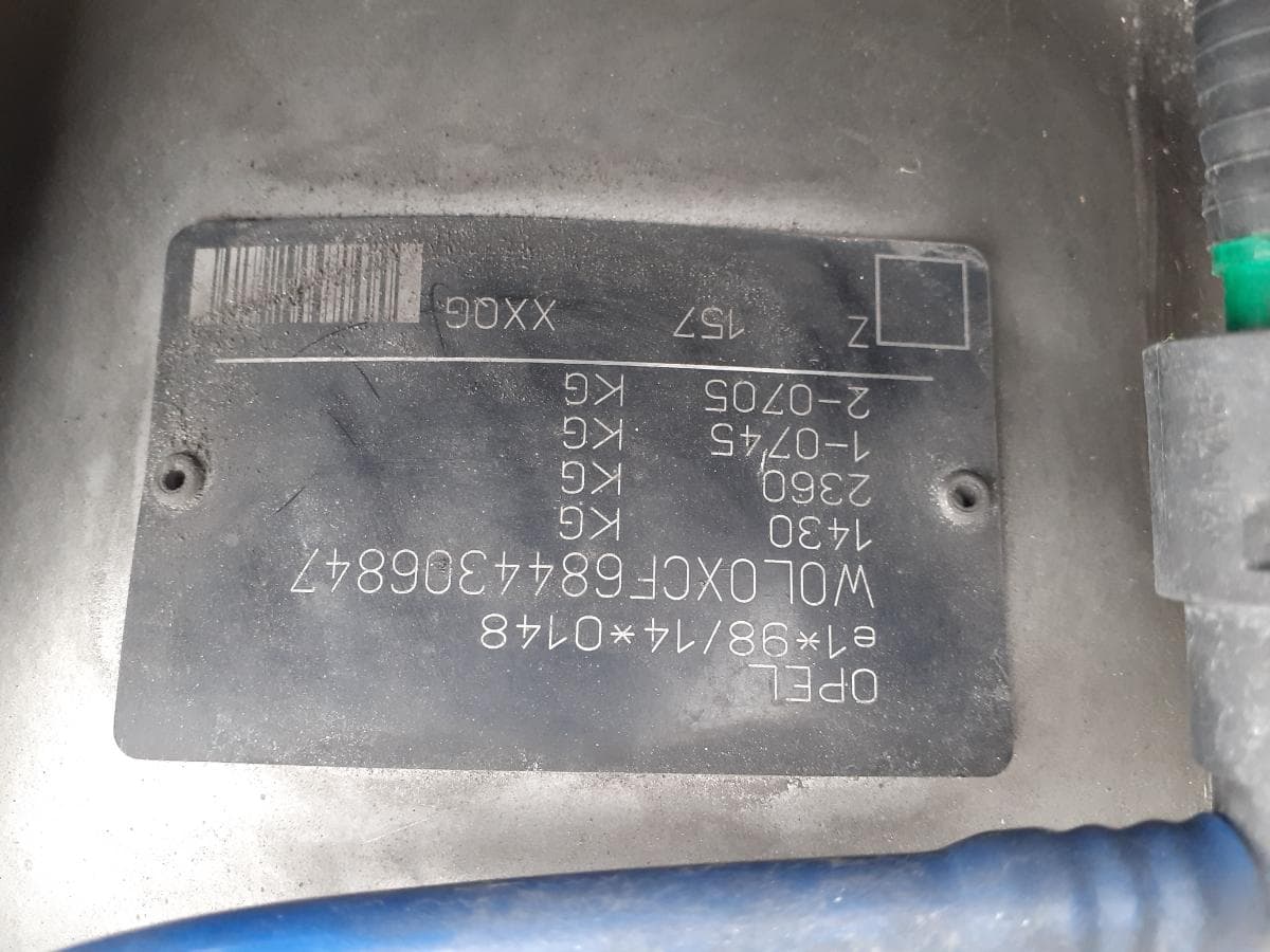 Opel Corsa 1.2 · Ano 2004 — imagen 8