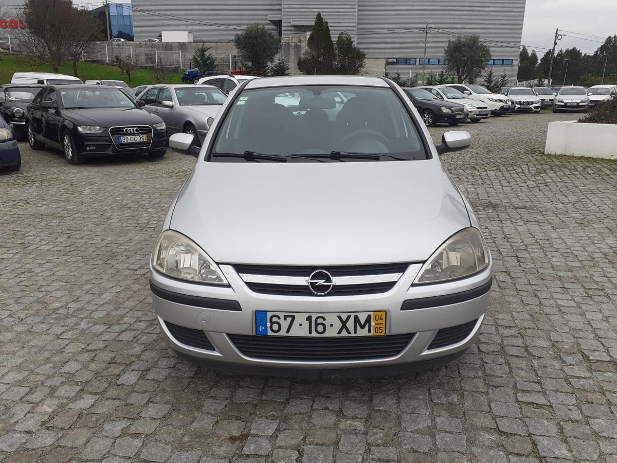 Opel Corsa 1.2 · Ano 2004 — imagen 2