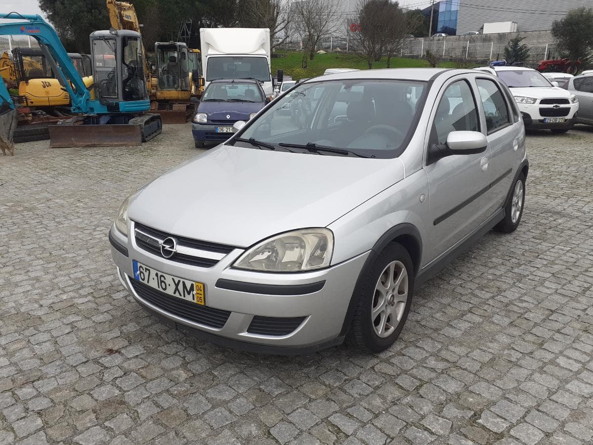 Opel Corsa 1.2 · Ano 2004 — imagen 1