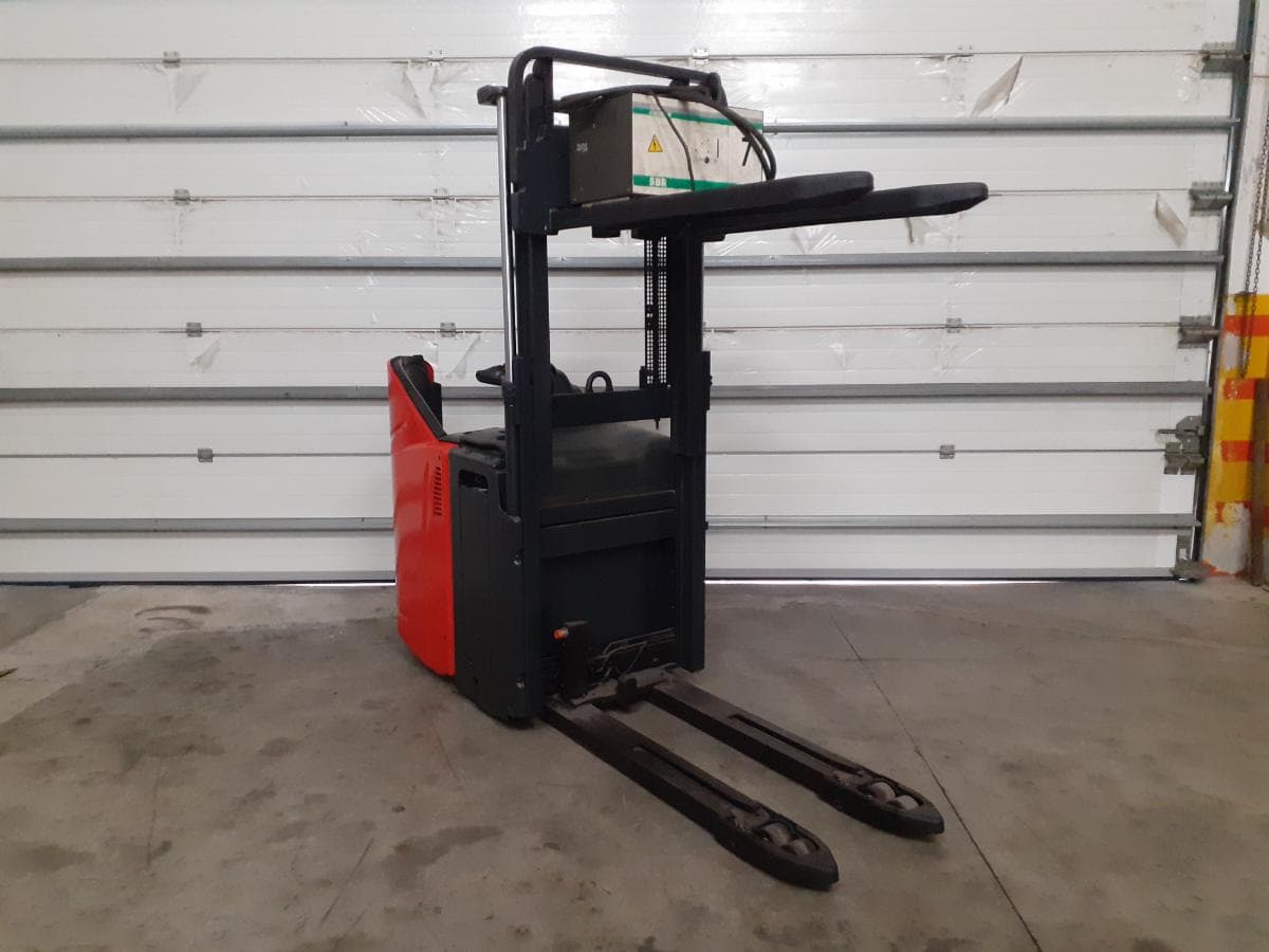 Stacker Linde L14 SP — imagen 1