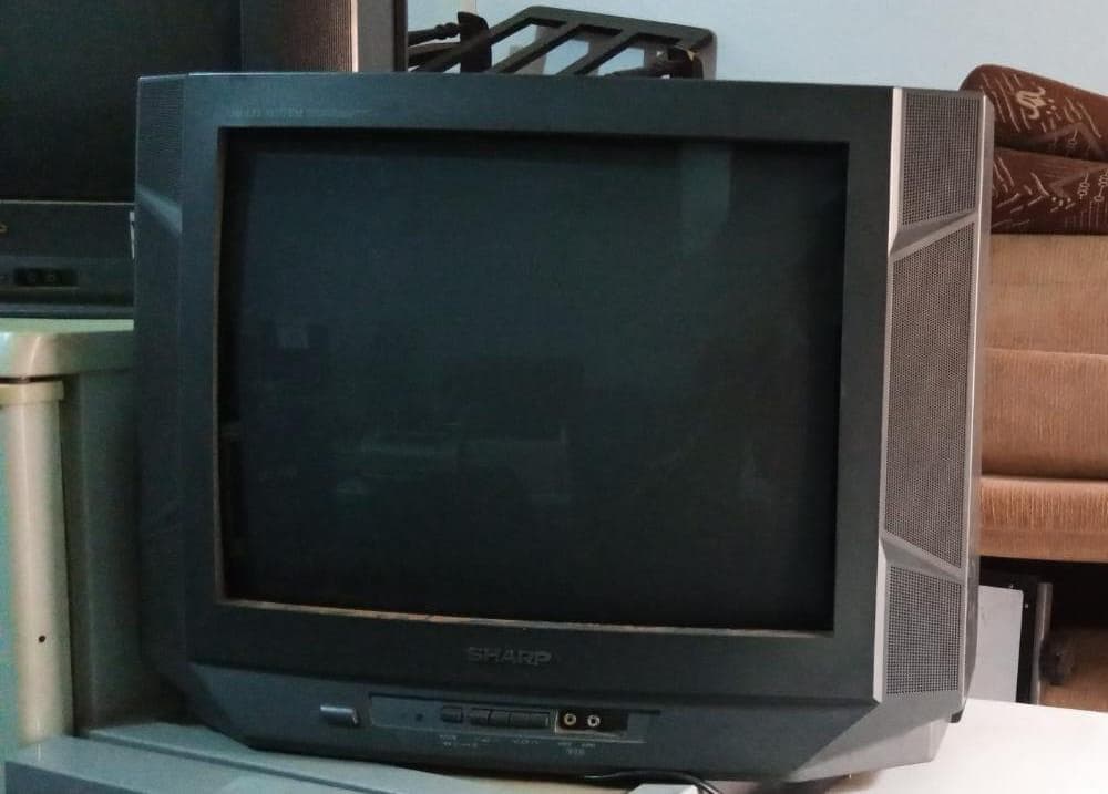 TELEVISOR SHARP · — image 1