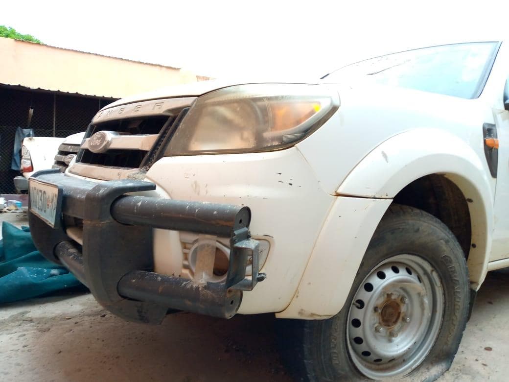 Pneus  + Ford Ranger XLT 2.5TD  ·