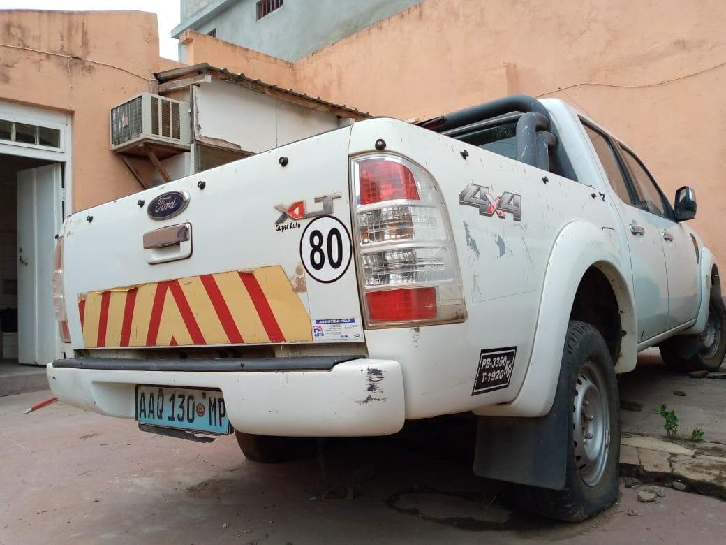 Pneus  + Ford Ranger XLT 2.5TD  · — imagen 6