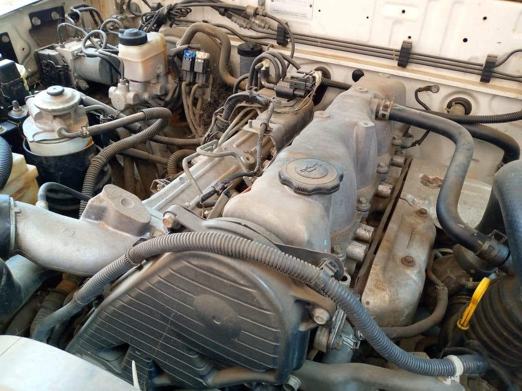 Pneus  + Ford Ranger XLT 2.5TD  · — imagen 7