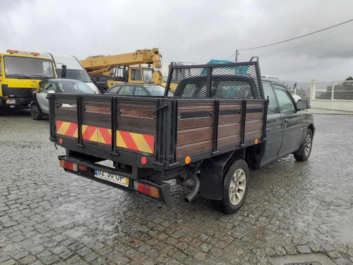 Mitsubishi L200 2.5 TD · 4 Lugares — image 4