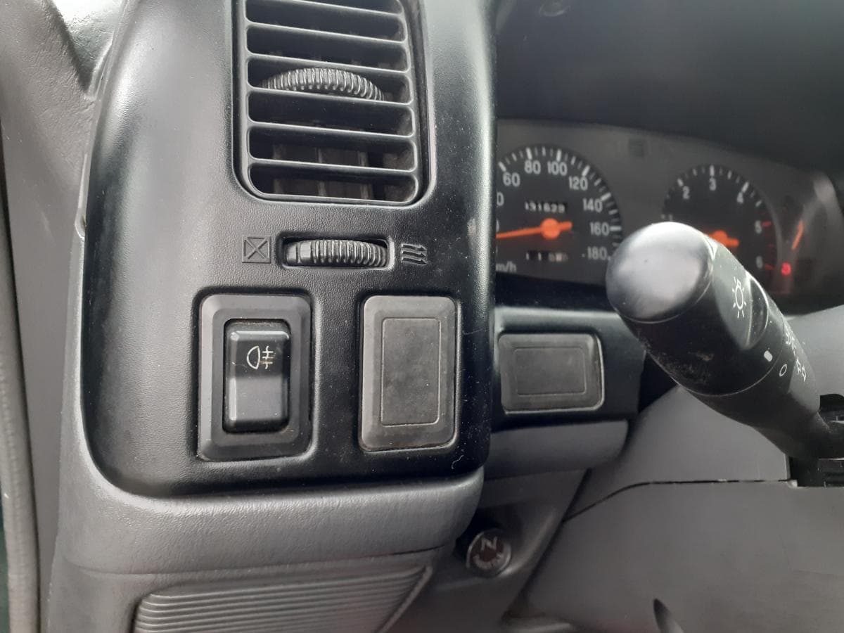 Mitsubishi L200 2.5 TD · 4 Lugares — image 12