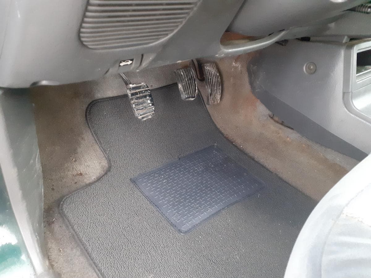 Mitsubishi L200 2.5 TD · 4 Lugares — image 19