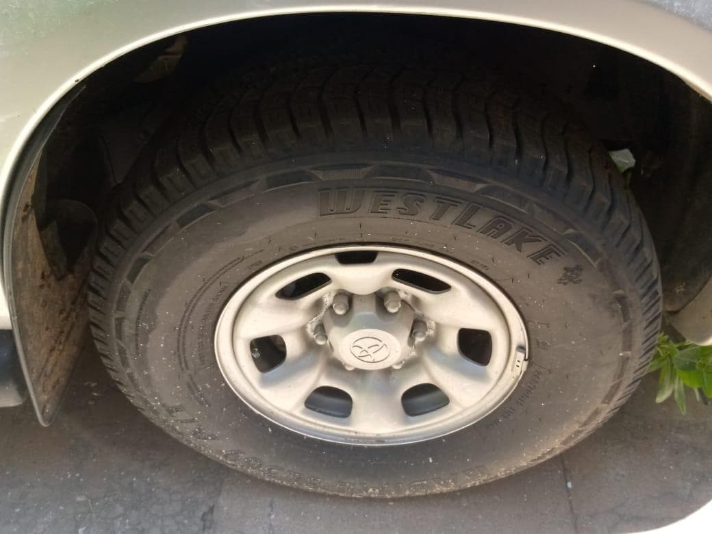 Toyota Hilux · — imagem 12