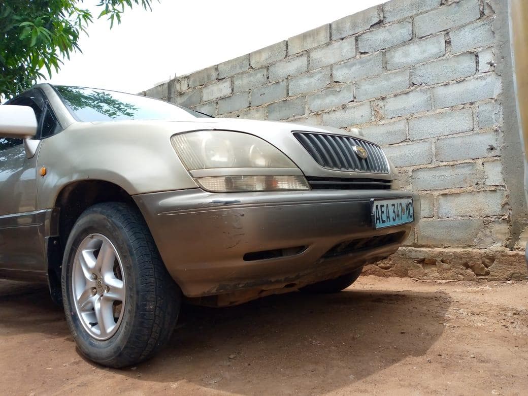 Toyota Harrier · — imagem 6