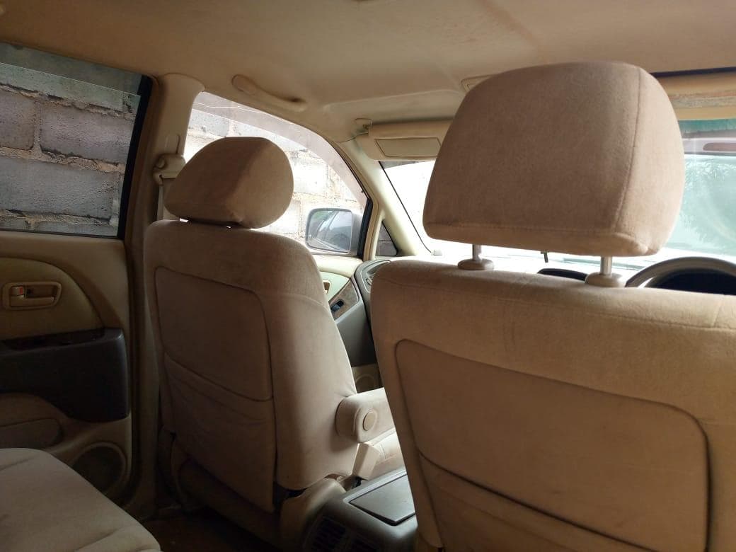 Toyota Harrier · — imagem 10