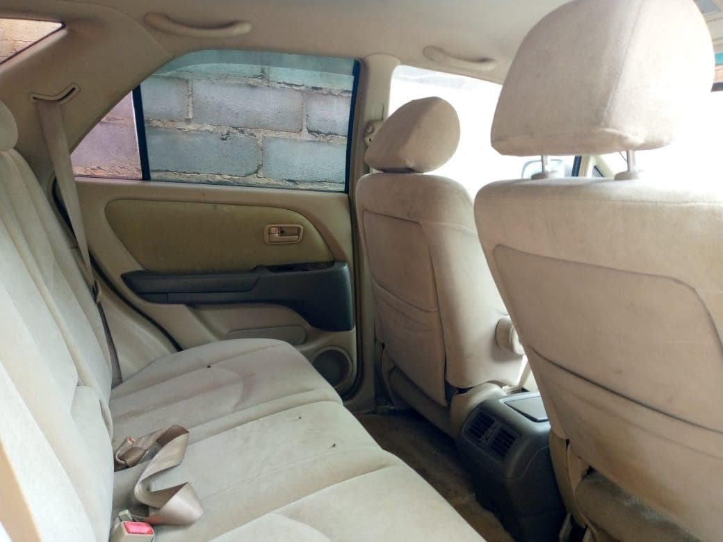 Toyota Harrier · — imagem 12