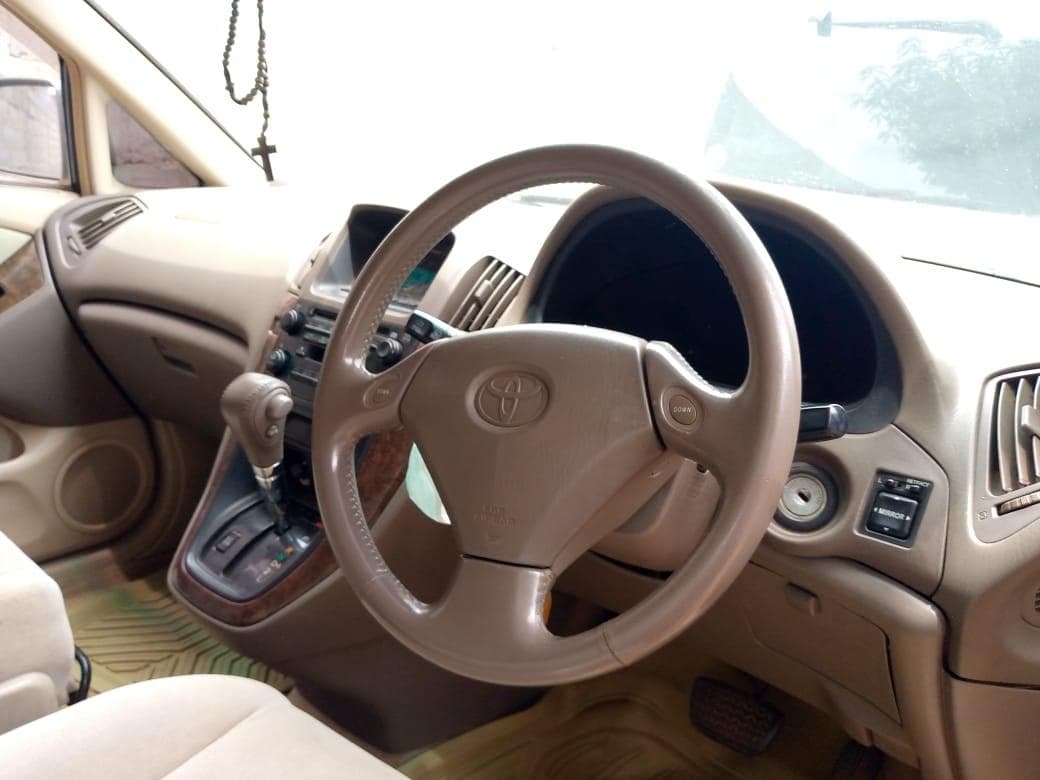 Toyota Harrier · — imagem 16