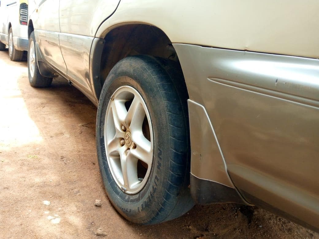 Toyota Harrier · — imagem 24