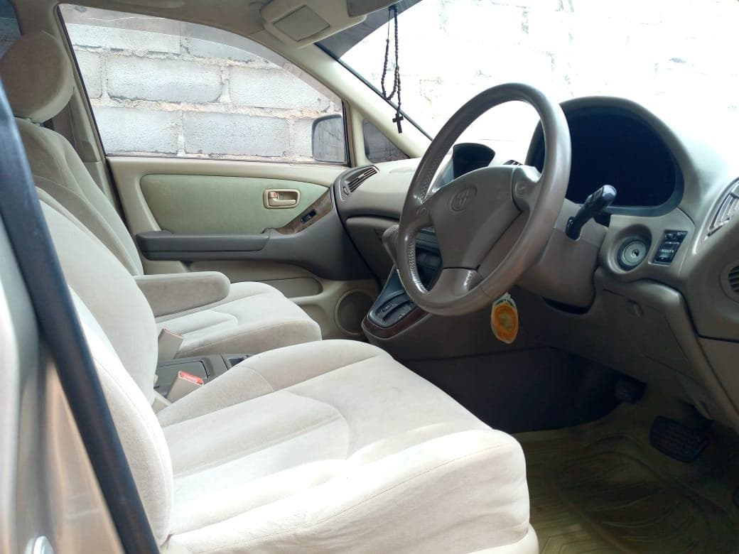 Toyota Harrier · — imagem 29