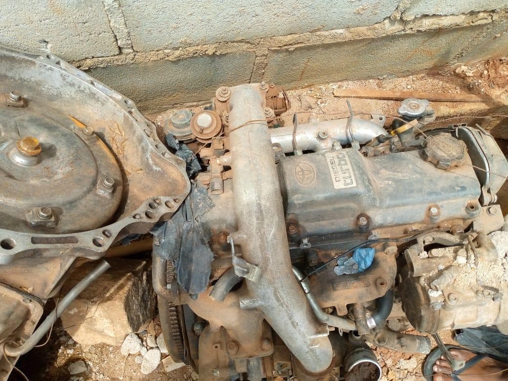 Motor e Caixa de Velocidade · — image 2