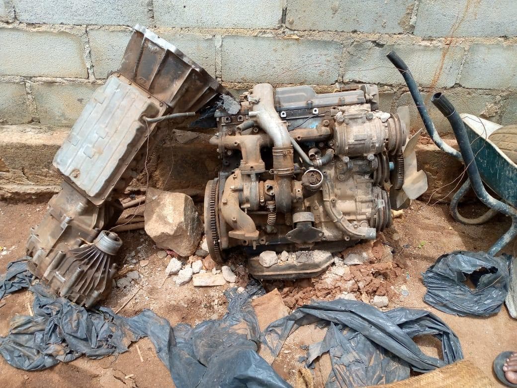Motor e Caixa de Velocidade · — image 5