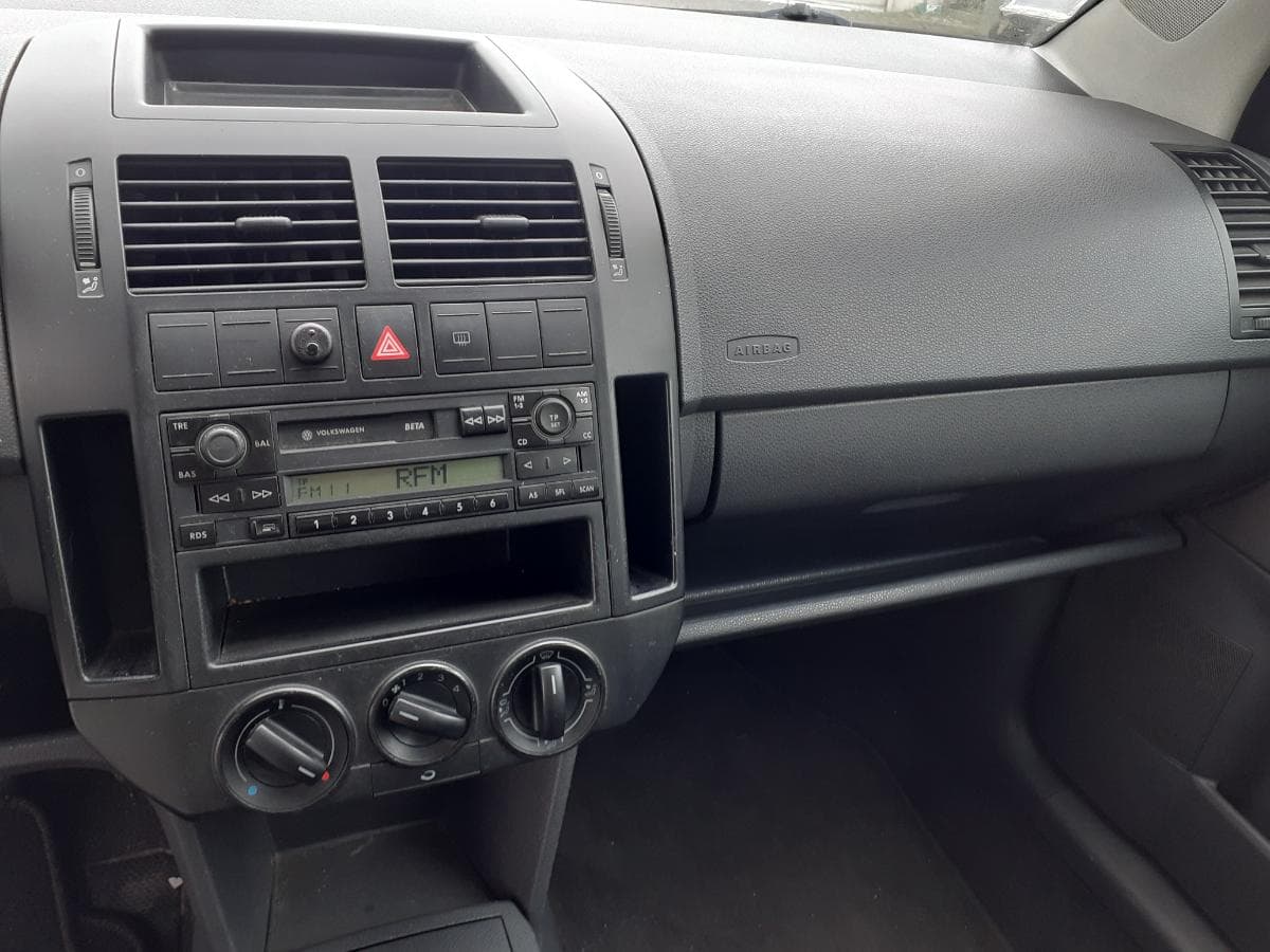 Volkswagen Polo 1.2 · Año 2002 — imagen 15