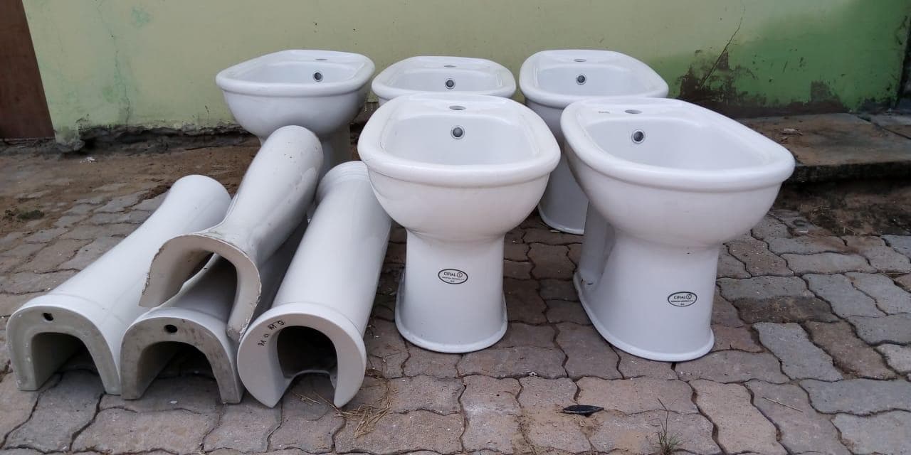 Louça sanitária · — imagem 2