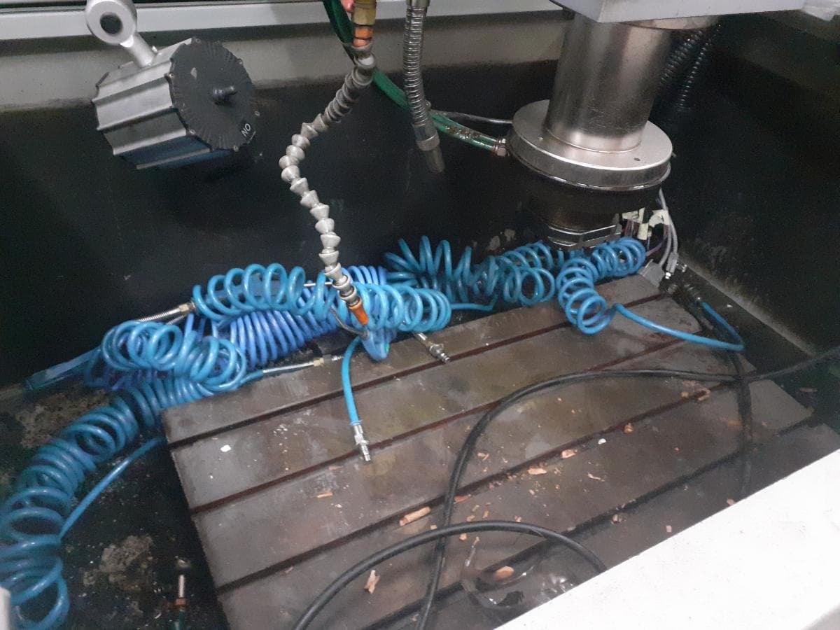 Máquina Electro Erosão e Penetração — image 6